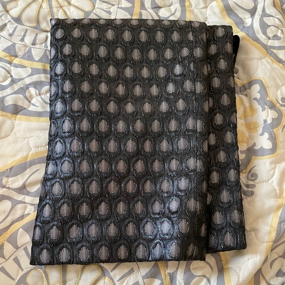 Prada pencil skirt - Picture 3 of 5